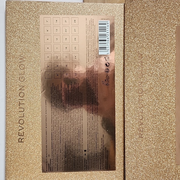 Glow Makeup Revolution Eyeshadow Pallet New - Picture 8 of 8